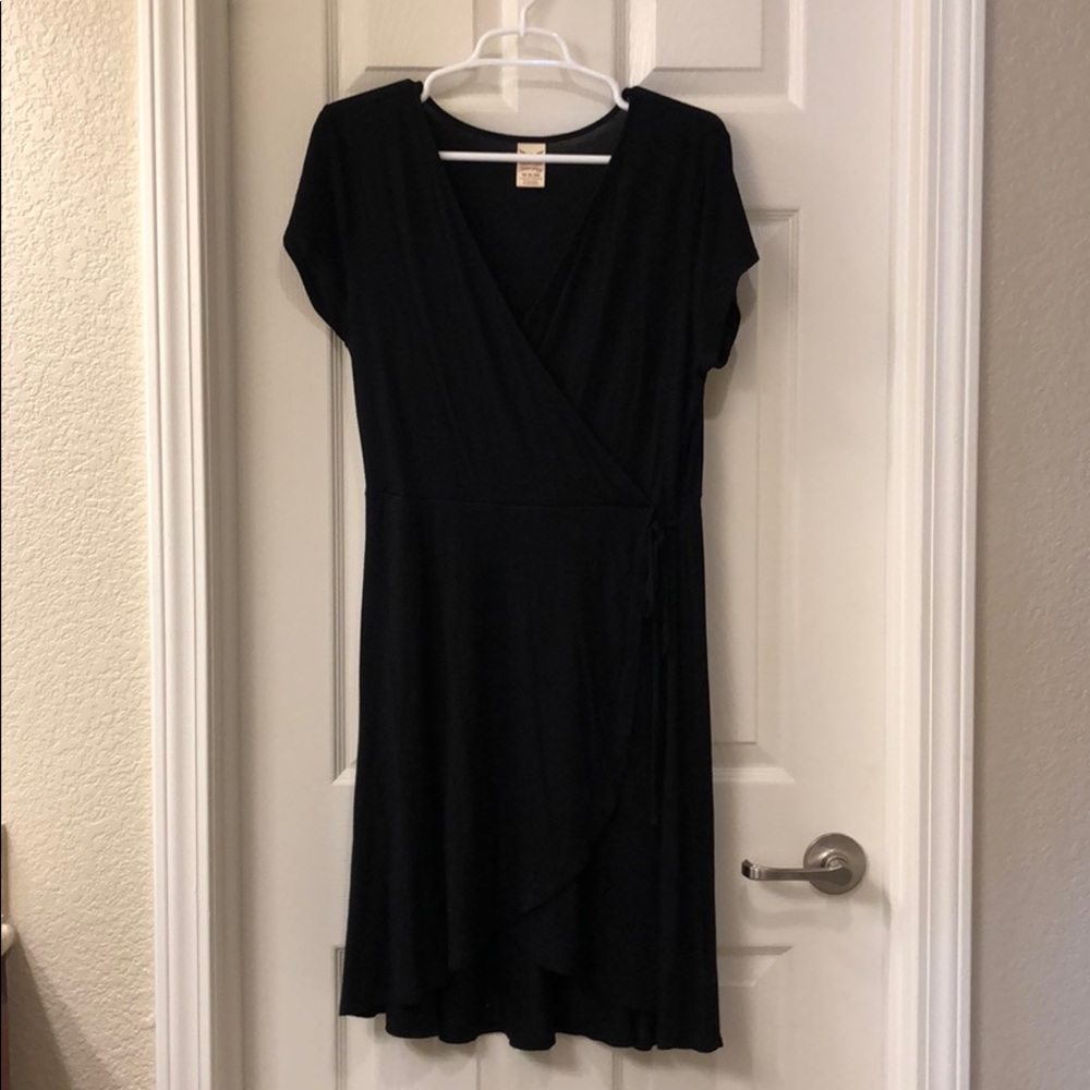 Faded Glory faux wrap dress. Black. Md.